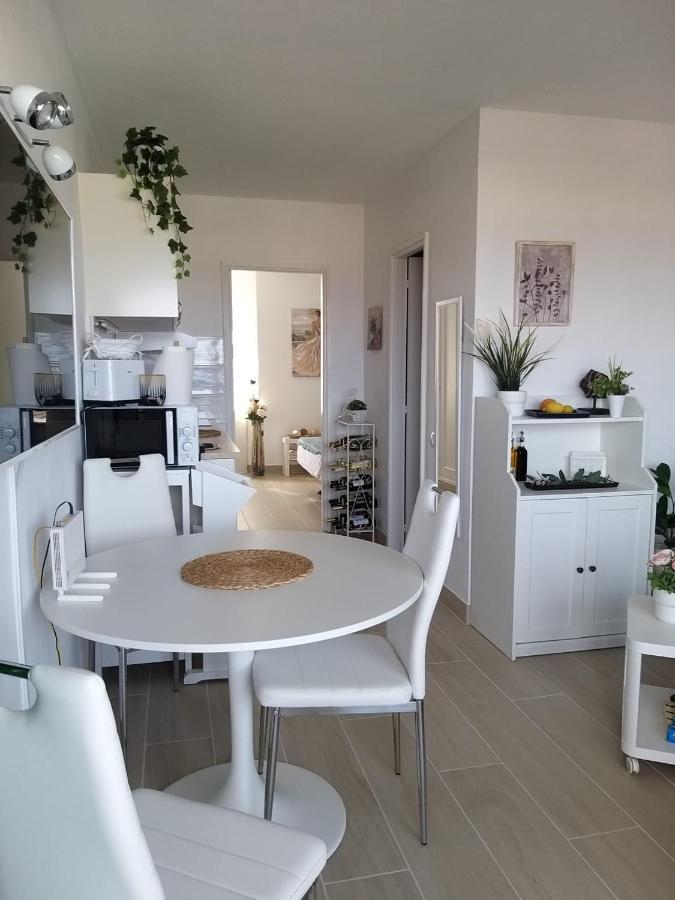 Neu Renoviertes, Huebsches Und Gemuetliches Appartement Mit Balkon Und Meerblick Коста де Антигуа Екстериор снимка